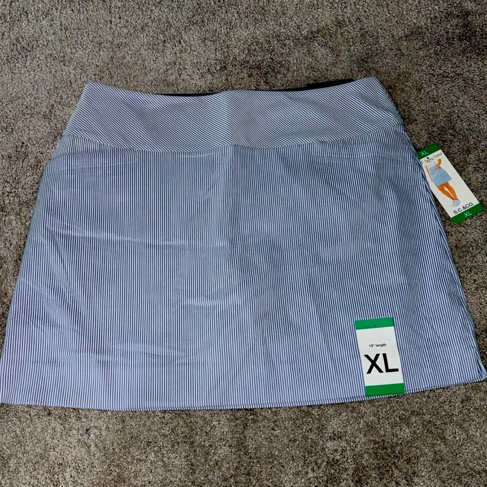 S.C.& CO. Blue /White Striped Tummy Control Skort Size XL